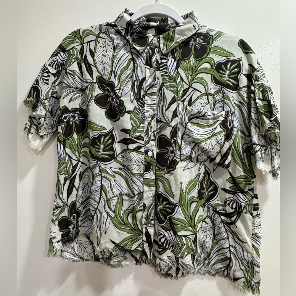 Philosophy Green, Black & White Tropical Print Button-Up